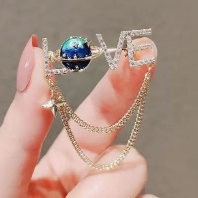 Love Design Chain tassel Brooch